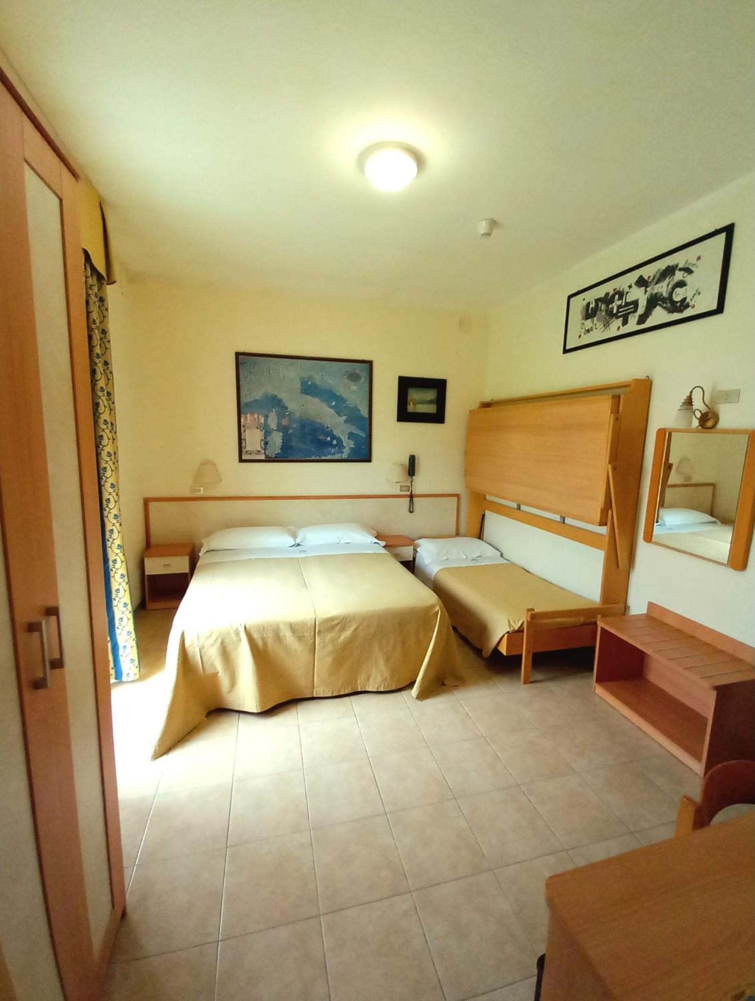 Hotel Ariella Milano Marittima Cameră foto