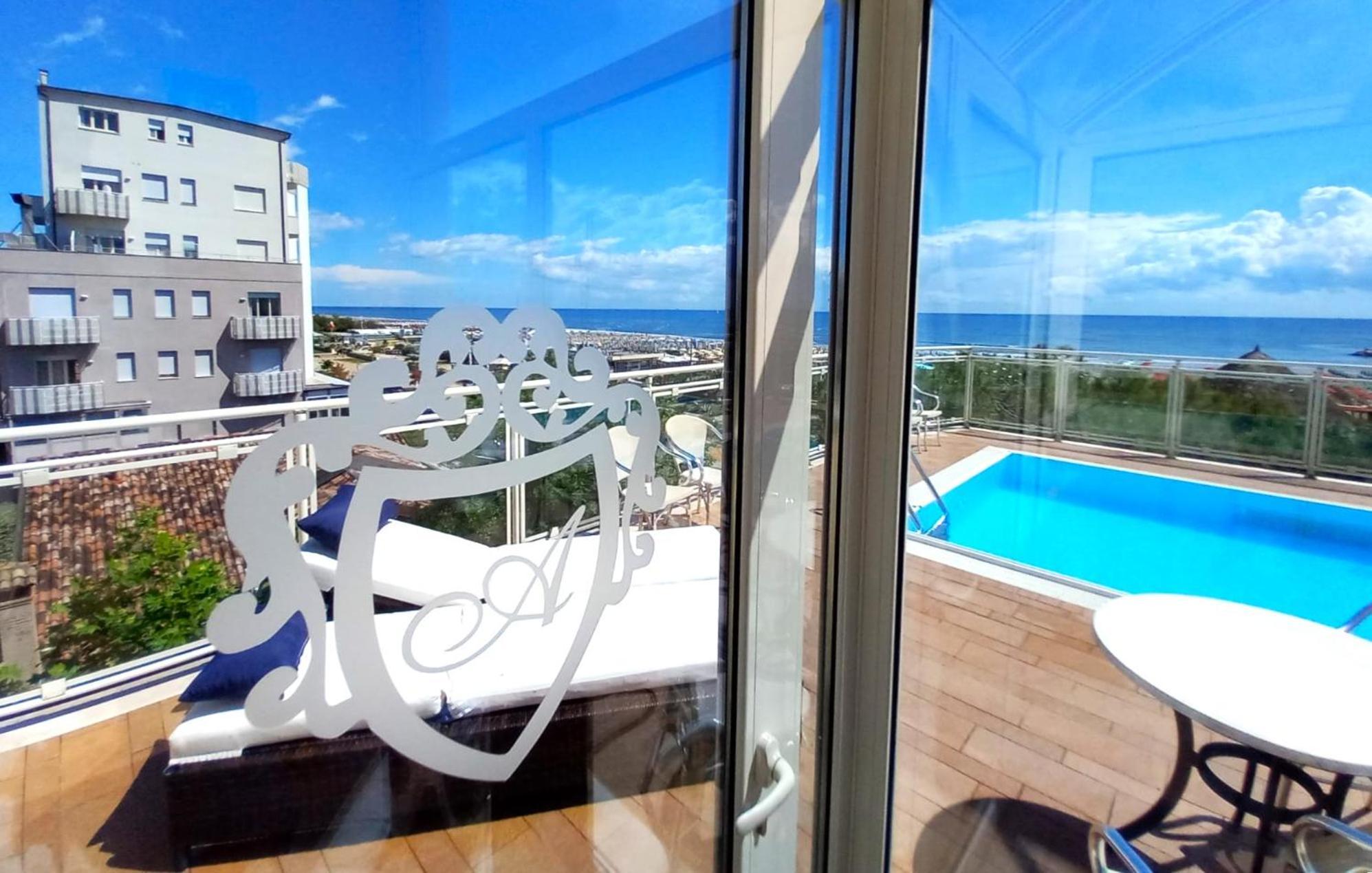 Hotel Ariella Milano Marittima Exterior foto