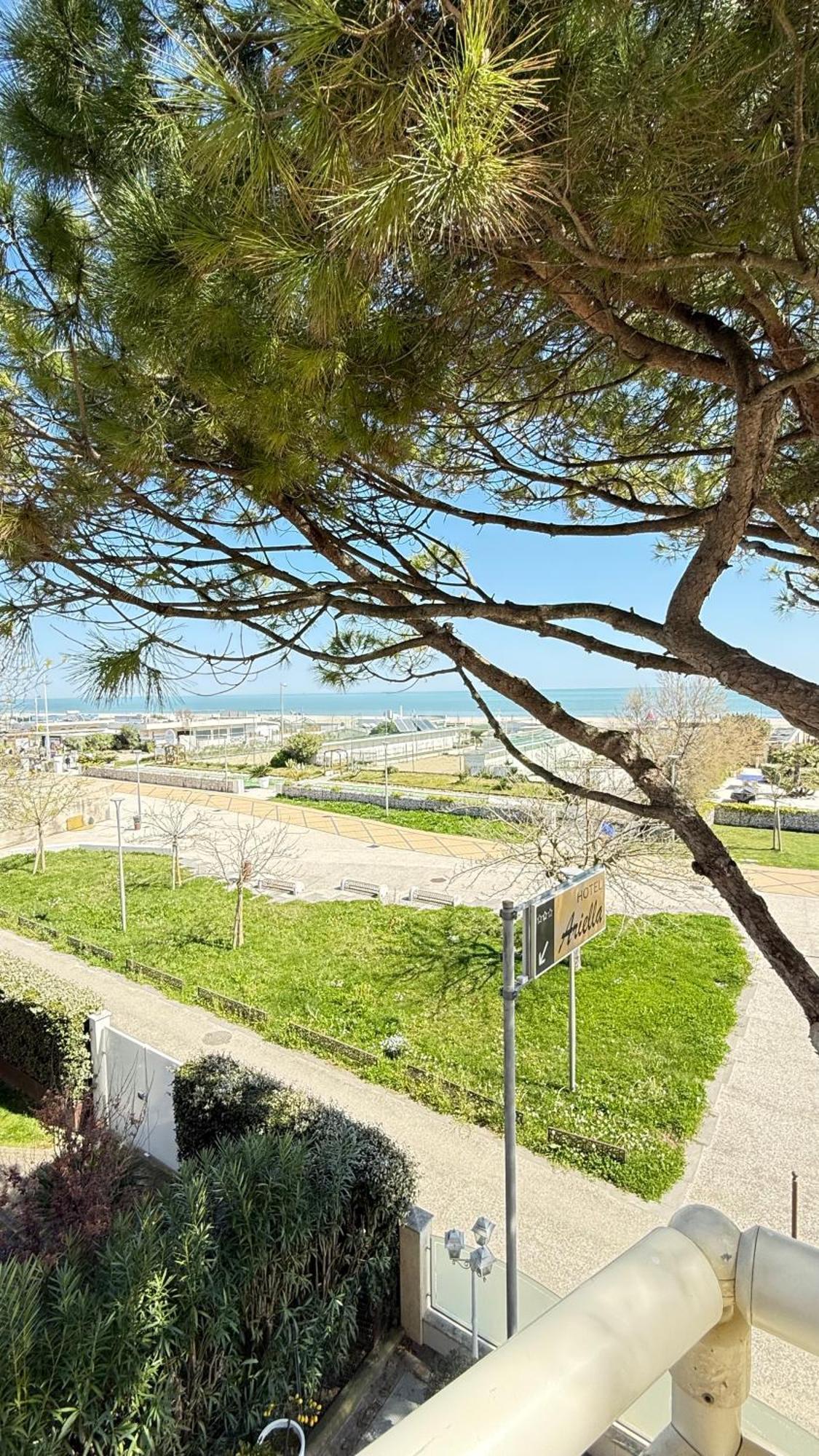 Hotel Ariella Milano Marittima Exterior foto