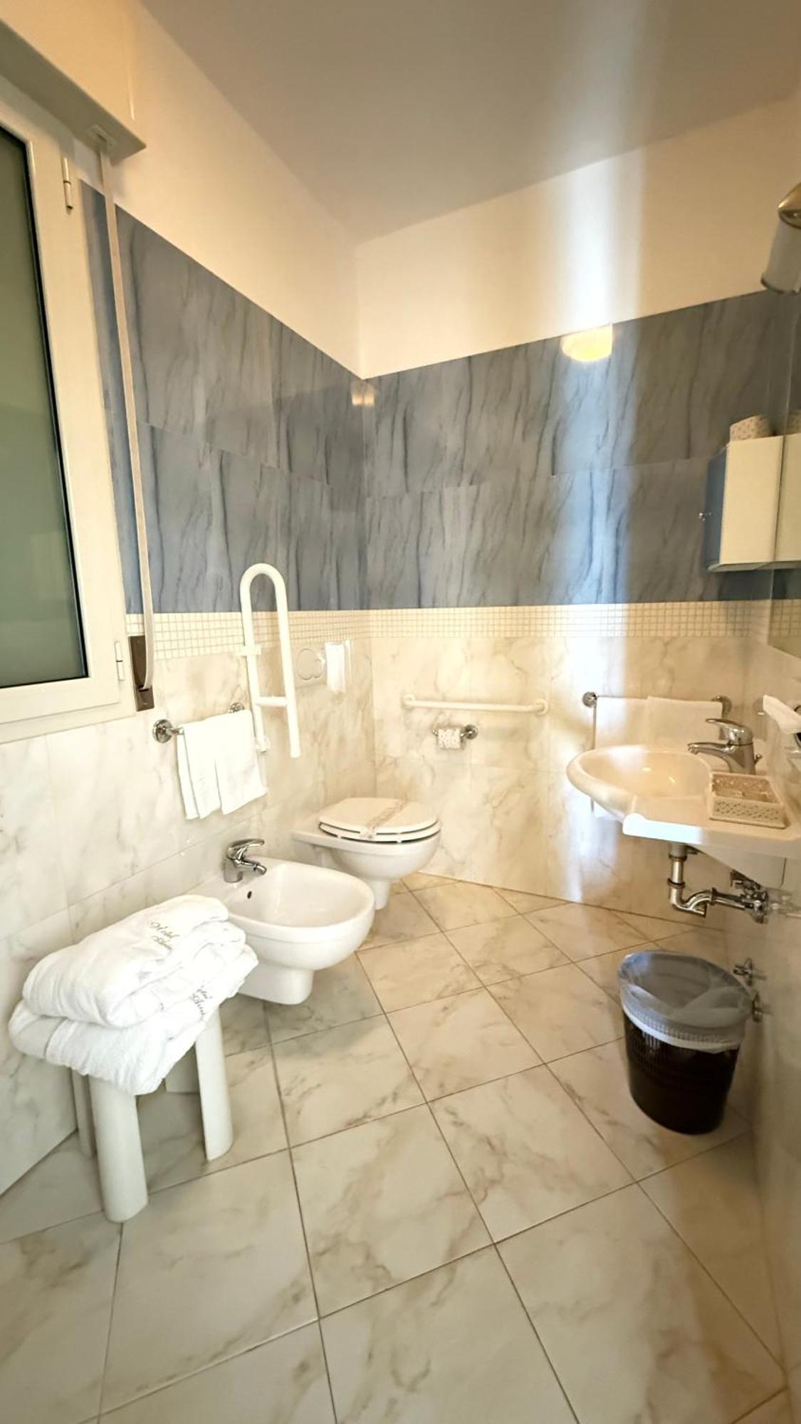 Hotel Ariella Milano Marittima Exterior foto